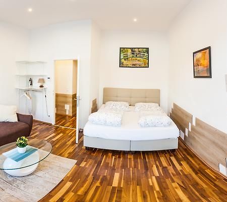 Vienna Market Apartments & Free Parking ภายนอก รูปภาพ