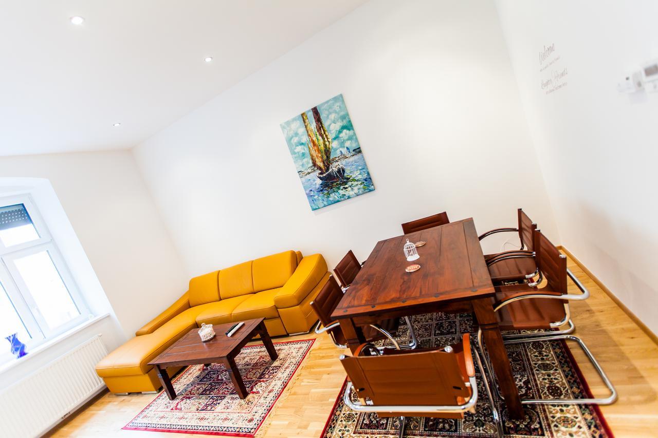 Vienna Market Apartments & Free Parking ภายนอก รูปภาพ