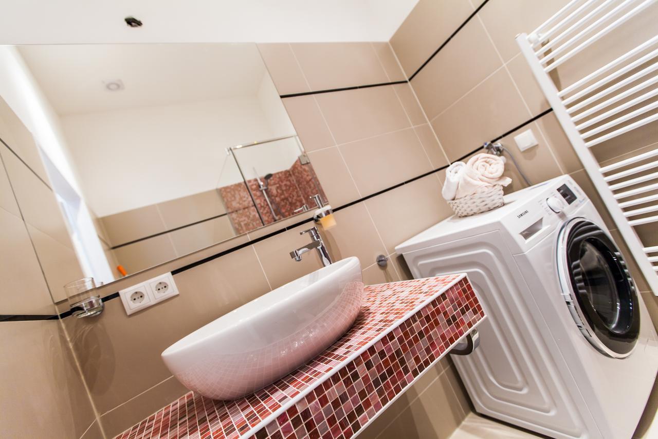 Vienna Market Apartments & Free Parking ภายนอก รูปภาพ
